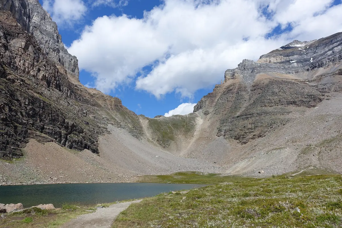 Der Sentinel Pass über dem Larch Valley